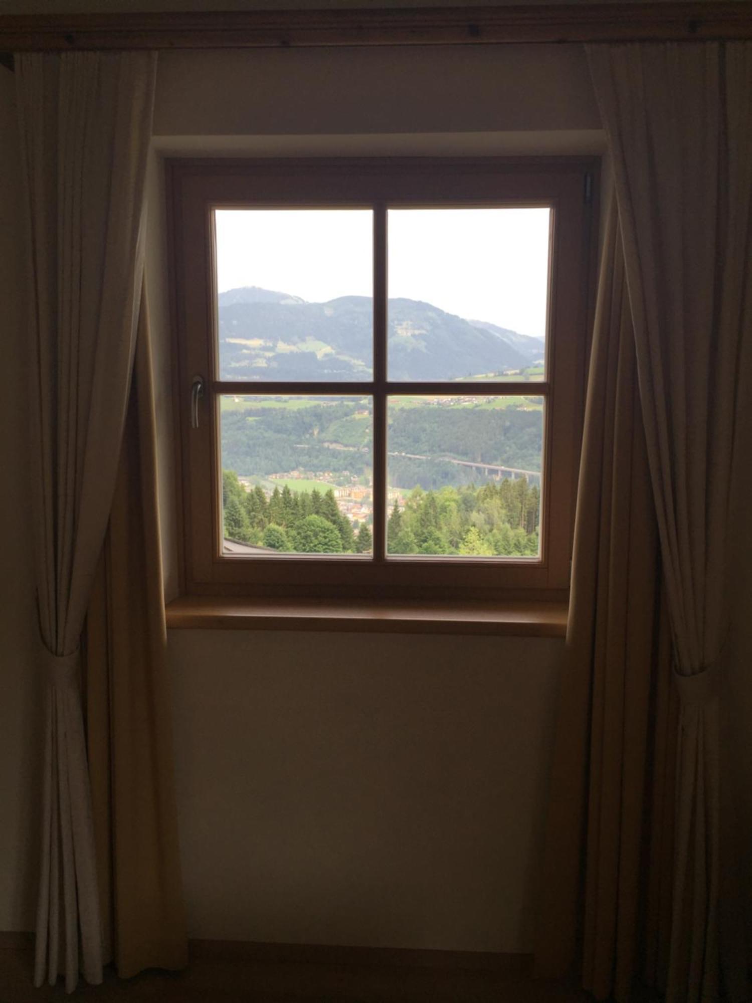 Hotel Und Alpen Apartments Mit Sauna - Buerglhoeh Бишофсхофен Экстерьер фото