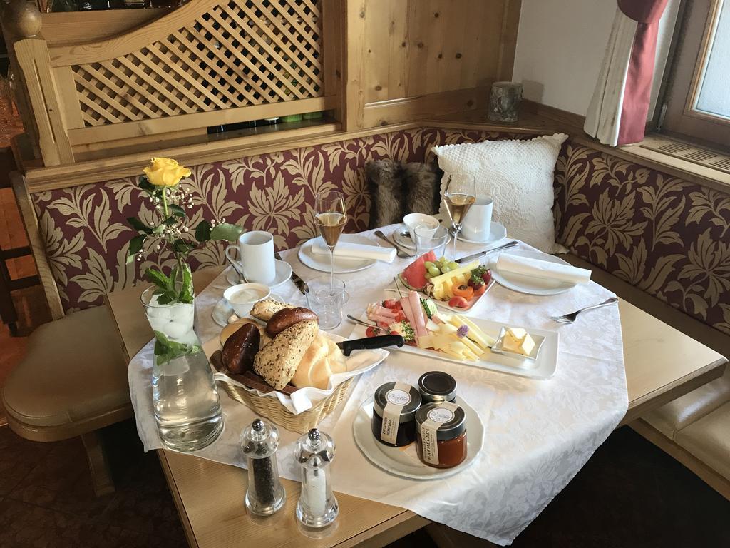 Hotel Und Alpen Apartments Mit Sauna - Buerglhoeh Бишофсхофен Экстерьер фото